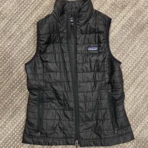 Patagonia Black Quilted Vest with High Collar and Full-Length Zipper
